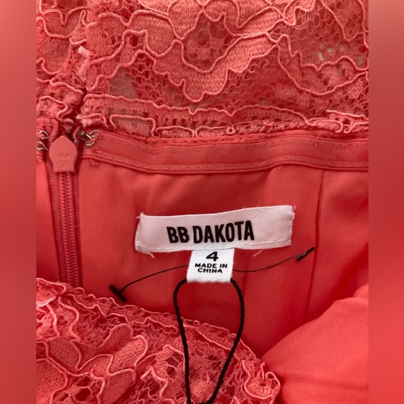 Bb Dakota new lace dress crochet off shoulder size 4 6 coral - Picture 5 of 5